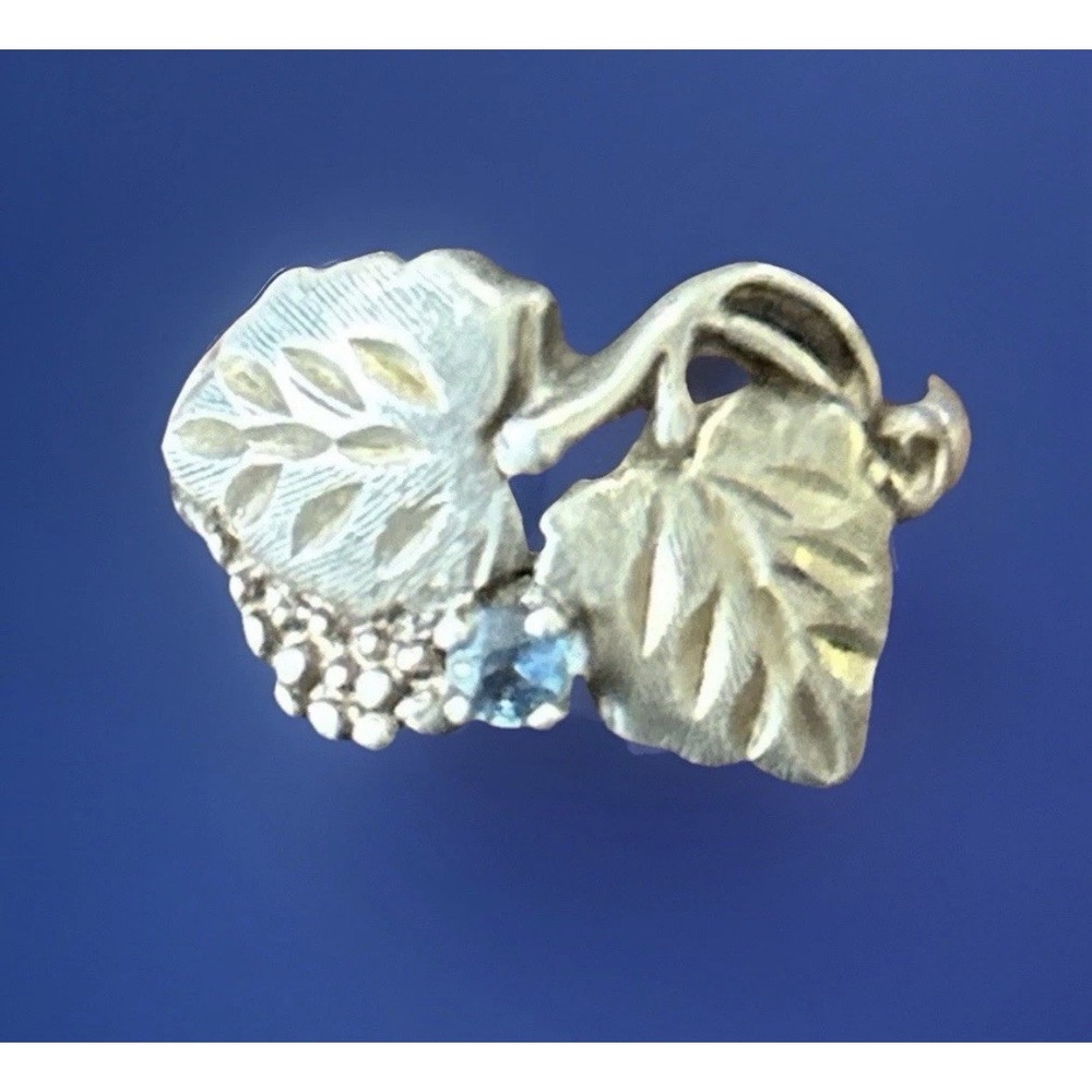 Vintage - Black Hills Sterling Silver & Sapphire - Grape & Leaf Ring - Size 7